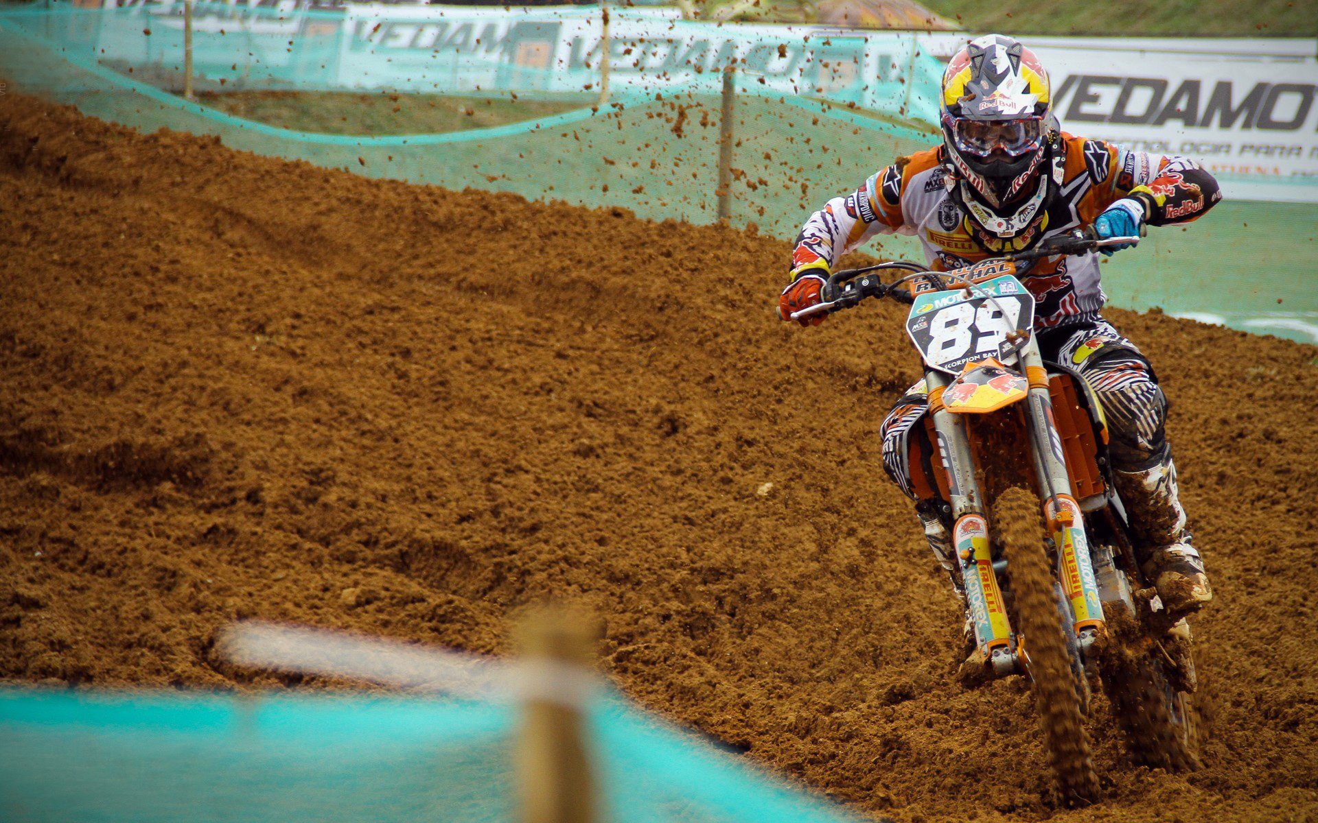 “决战时刻！拳台上的王者之争”